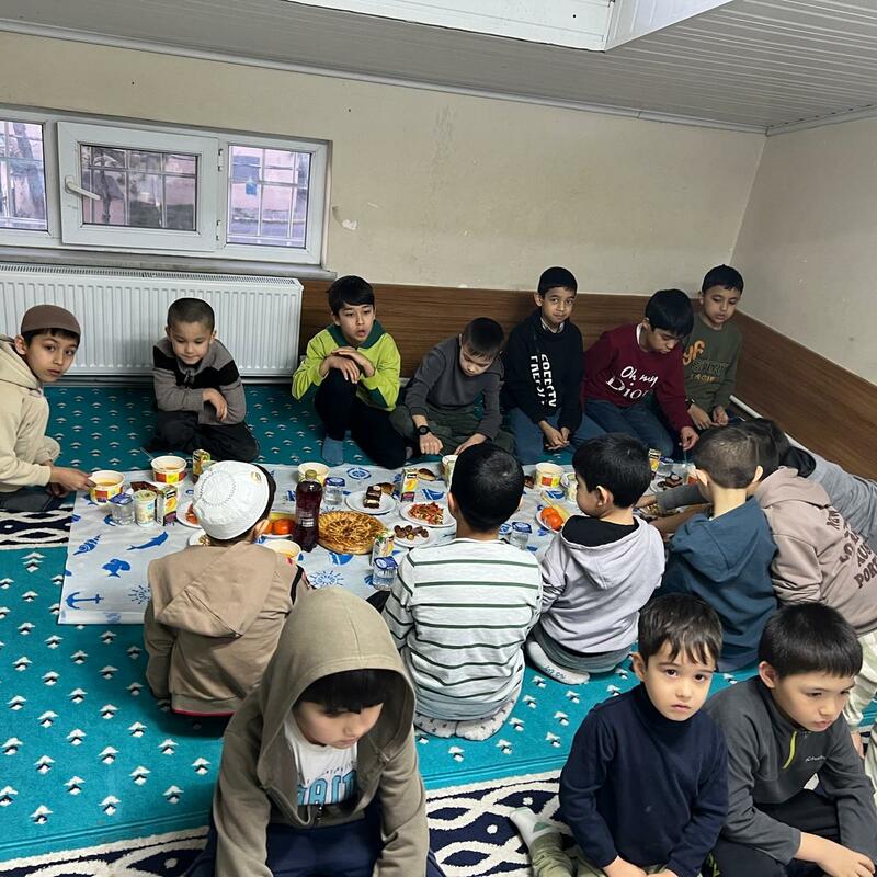 Hafız Çocukların İftar Yemeği